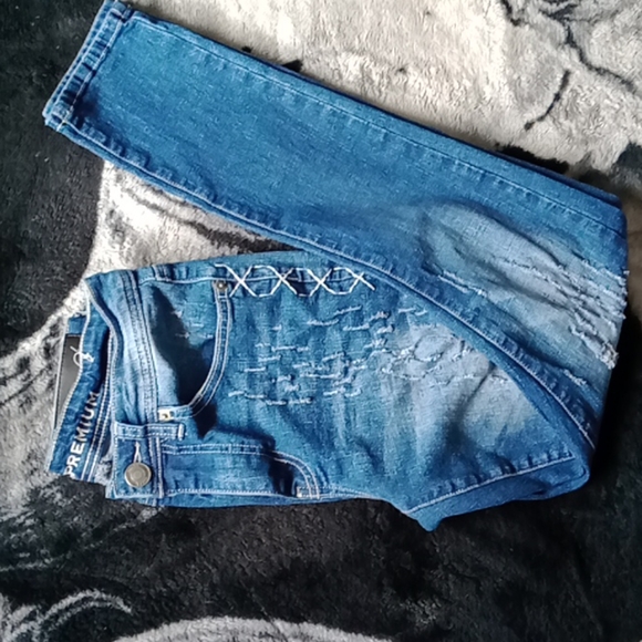 Jeans - Picture 9 of 14